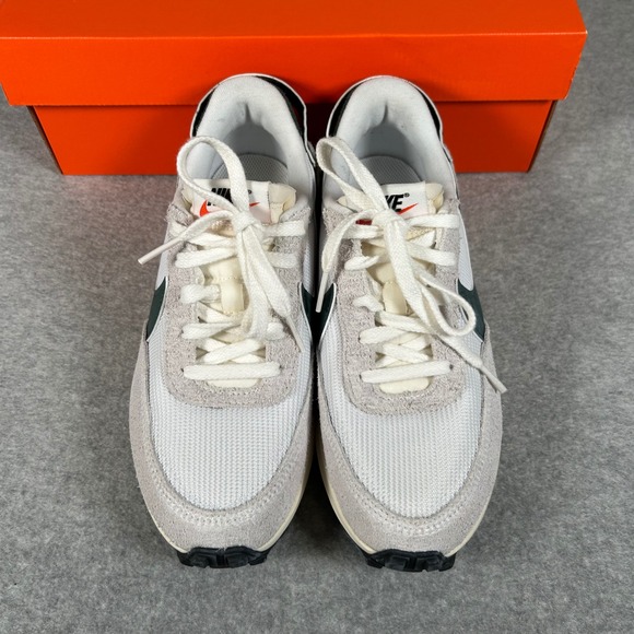 Nike Waffle Debut Sneakers Womens Size 7 White & Green Retro Style Cushioned - Picture 2 of 5